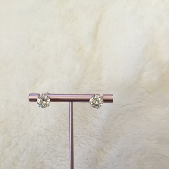 Sterling Silver Crystals Stud Earrings - Picture 5 of 6